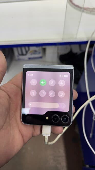sony playstation 4 бишкек цена: Samsung Galaxy Z Flip 5, Колдонулган — 1