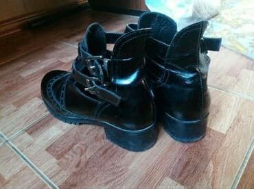 фирменная обувь из италии: Обувь дёшево 39 размер 1) Деми ботиночки лакированные, состояние — 3