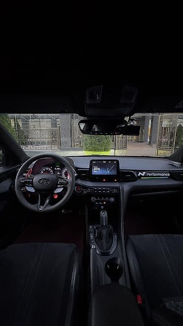 Продажа авто: Hyundai Veloster: 2021 г., 2 л, Робот, Бензин, Хэтчбэк — 7
