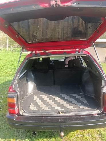 Volkswagen Passat Variant: 1992 г., 1.8 л, Механика, Бензин, Универсал — 5