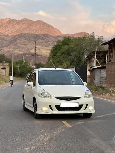 задняя крышка: Honda Fit: 2002 г., 1.3 л, Вариатор, Бензин, Хэтчбэк — 1