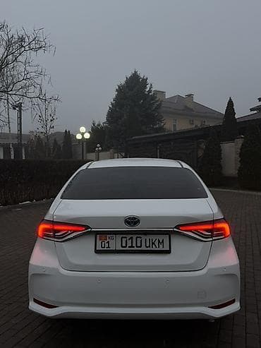 на короллу: Toyota Corolla: 2019 г., 1.8 л, Автомат, Бензин, Седан — 4