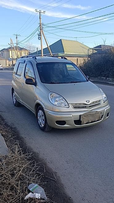 toyota hiace: Toyota Yaris Verso: 2003 г., 1.3 л, Механика, Бензин, Минивэн — 2