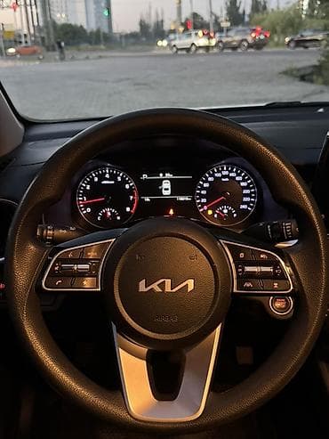кант 1 май: Kia K3: 2021 г., 1.6 л, Вариатор, Бензин, Седан — 7
