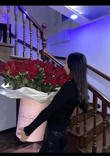 цветы для украшения: Роскошные цветочные композиции в шляпных коробках и классические — 2