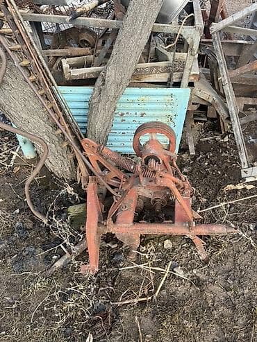 lexus e: Трактор колесный, с дизельным двигателем Д-245.7 (Минский моторный — 9