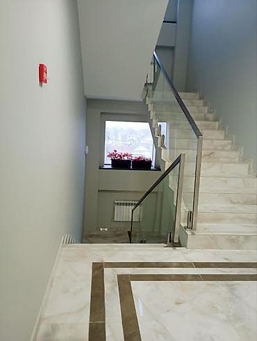 с чуй: Аренда офисов, 58 м², В бизнес центре, С оборудованием, С отдельным сан узлом, С системой безопасности — 2