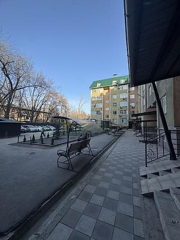 Недвижимость: 1 комната, 38 м², Индивидуалка, 4 этаж, Евроремонт — 9