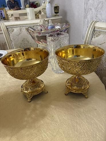 римская калона: Набор декоративных ваз-васелок на ножках, золотистый металл. Состав — 6