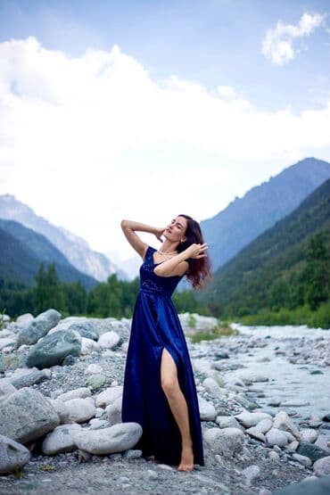 длинное платье в пол с открытой спиной: Продаю вечерние платья все новые черное-5000 зеленое- 5000 — 22