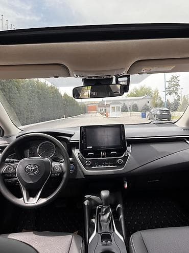 аудио техника: Toyota Corolla: 2020 г., 1.8 л, Вариатор, Гибрид, Седан — 9