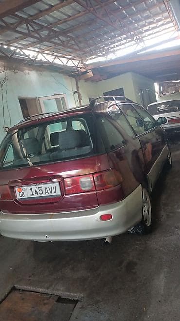 Унаа сатуу: Toyota Ipsum: 1997 г., 2 л, Кол менен иштөөчү, Бензин, Вэн/Минивэн — 1