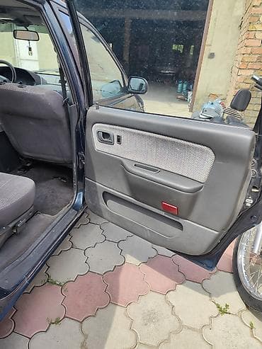 Унаа сатуу: Mitsubishi Space Wagon: 1995 г., 1.8 л, Кол менен иштөөчү, Бензин, Вэн/Минивэн — 5