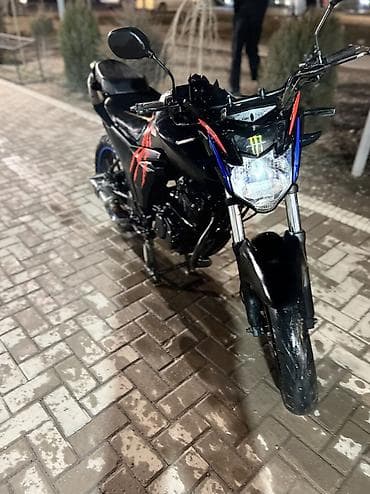 Классический мотоцикл Yamaha, 250 куб. см, Бензин, Взрослый