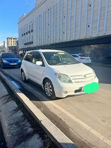 bmv x7: Toyota Ist: 2003 г., 1.5 л, Автомат, Бензин, Хэтчбэк — 1