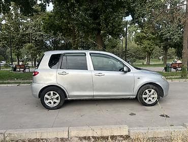 Транспорт: Mazda Demio: 2004 г., 1.3 л, Автомат, Бензин, Хэтчбэк — 3