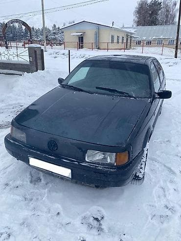 Volkswagen Passat: 1992 г., 1.9 л, Кол менен иштөөчү, Дизель, Седан — 1