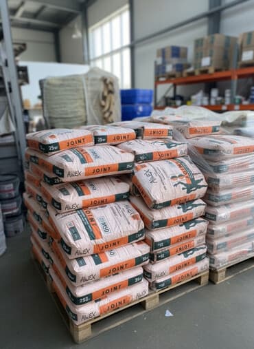 Штукатурка AlinEX Joint M50 в мешках по 25 кг. Подходит для внутренних