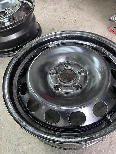 audi q 5: Железные Диски R 16 Пара, отверстий - 4, Б/у — 3