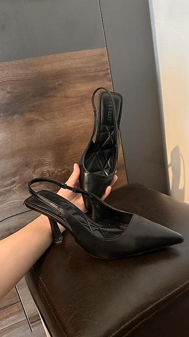 Туфли: Туфли-лодочки с открытой пяткой (slingback) в классическом черном — 1