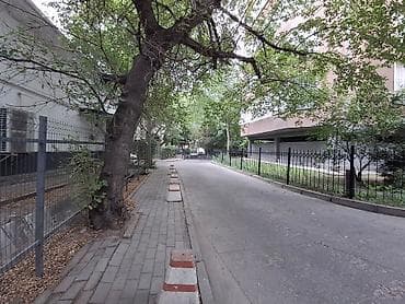 дзержинка: Продажа магазинов В жилом доме, 340 м², Евроремонт, Цокольный этаж этаж — 3