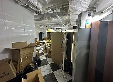 флоренция: Магазин, В жилом доме, 115 м² Не действующий, Без оборудования, С ремонтом, 1 линия — 5