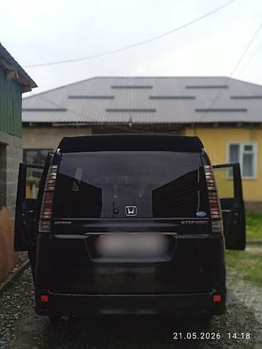 водный скутер: Honda Stepwgn: 2003 г., 2 л, Автомат, Бензин, Минивэн — 2