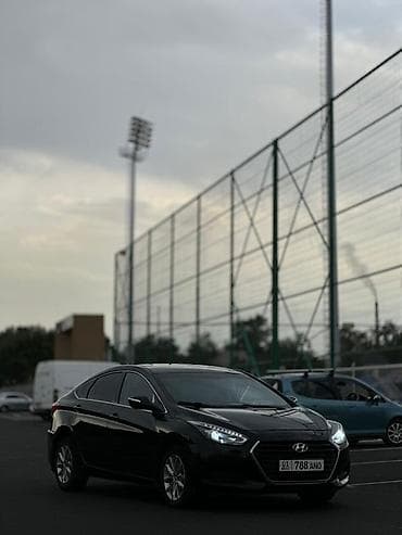 infinity i30: Hyundai i40: 2016 г., 2 л, Автомат, Бензин, Седан — 4