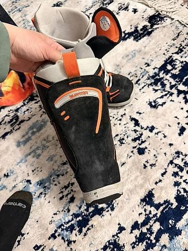 купить сноуборд бу бишкек: Burton, Универсальные, С креплениями, Б/у — 9