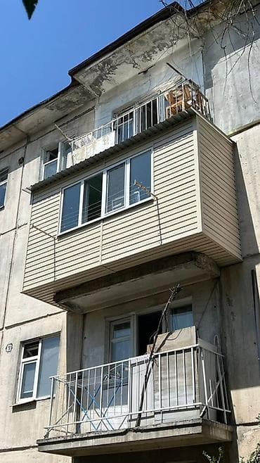 Обшивка и остекление балконов и лоджий сайдингом с установкой