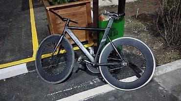 gray team: Фикс-байк с аэродинамическими колесами - Рама: алюминиевая, прямые — 1