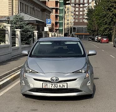 prius: Toyota Prius: 2016 г., Гибрид — 2