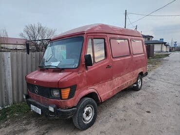 скутер с документами: Легкий грузовик, Mercedes-Benz — 6