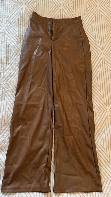 кожаные шорты: Женские брюки из эко‑кожи, утепленные цвет тёплый коричневый. - — 1