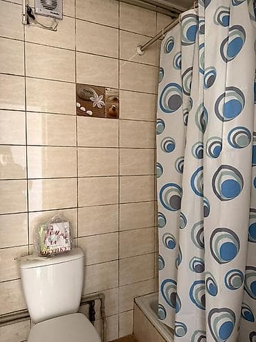 комната ижара: Сдаётся компактное помещение студийного типа. Мкр Учкун 2 этаж 1 — 6