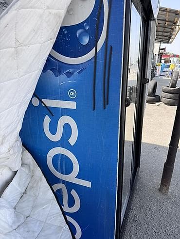 Холодильные витрины: Двухдверный холодильный шкаф-витрина Pepsi для напитков. Основные — 2