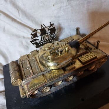 Музыкальные инструменты: (МАДЕЛЬ) 1×72. (Т-62А) т-34. Антиквариат . Раритет . Металлический — 9