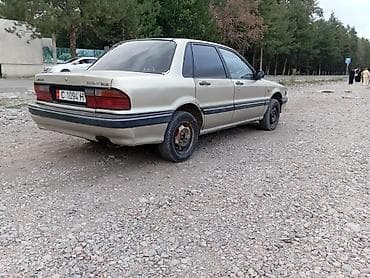 black edition: Mitsubishi Galant: 1988 г., 1.8 л, Механика, Бензин, Седан — 3