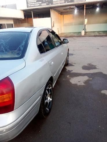 golf plus: Hyundai Elantra: 2002 г., 1.6 л, Механика, Бензин, Седан — 6