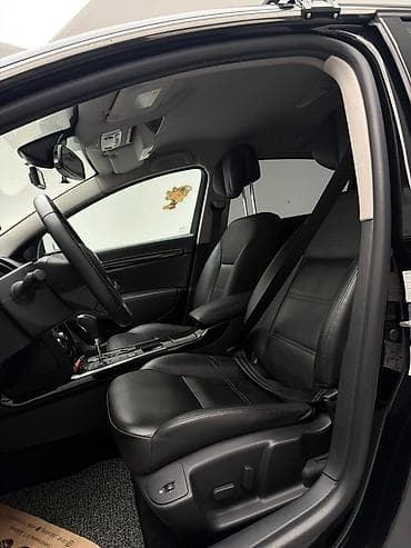 renault logan: Renault : 2019 г., 2 л, Автомат, Газ, Седан — 9