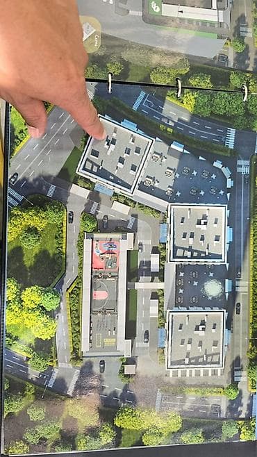 Срочно сниму 3 комнатный квартира на долгий срок район жал средняя