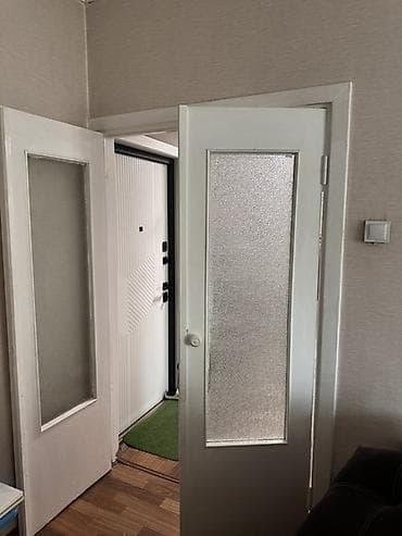 Продаю Двери б/у 
самовывоз