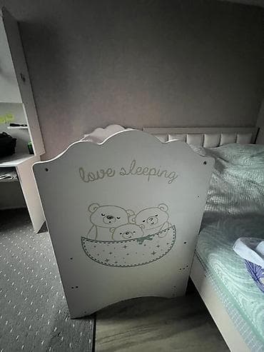 Детская кроватка-колыбель с бортиками - Материал: дерево/МДФ at lalafo.kg Детская кроватка-колыбель с бортиками - Материал: дерево/МДФ