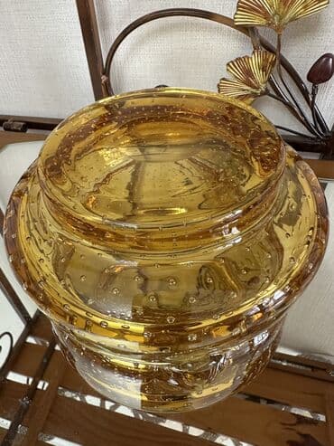 малок рыба: Чешские вазы янтарного цвета из гутного стекла, тяжелые. Состояние — 6