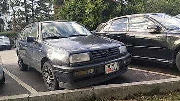 фори: Volkswagen Vento: 1993 г., 1.8 л, Механика, Седан — 1