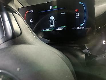 степ эреф 1: BYD E2: 2024 г., Электромобиль, Кроссовер — 10