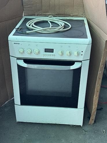 Электрическая плита BEKO с варочной поверхностью и духовым шкафом -