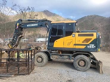 audi rs 7: Экскаватор, Hyundai, 2021 г., Колесный — 3