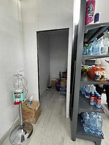 ошскы рынк: Магазин, Отдельностоящий магазин, 50 м² Действующий, Без оборудования, С ремонтом, Отдельный вход — 5