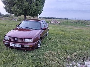 Volkswagen Vento: 1995 г., 1.8 л, Механика, Бензин, Седан — 5